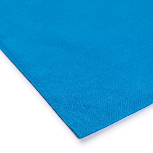 Detalle de cerca de una bolsa de tela azul claro con estampado personalizado, 140 g/m²