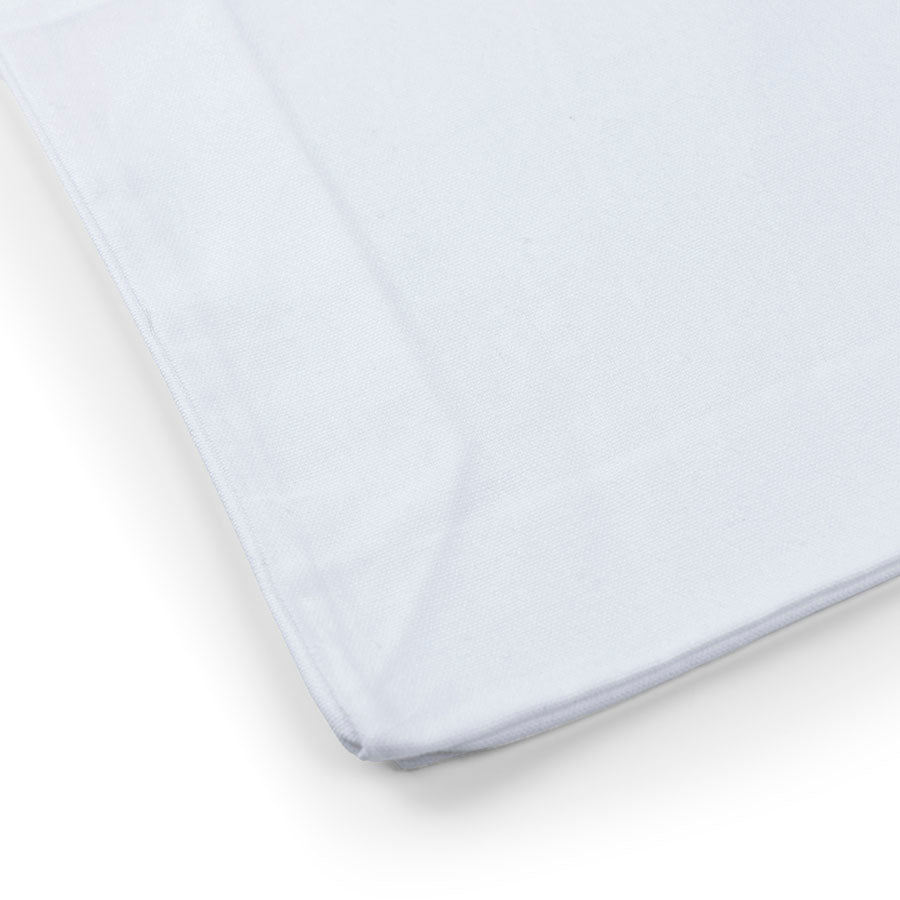 Close-up detail of white 220 g/m² cotton tote bag gusset and stitching